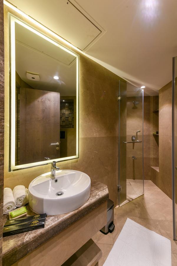 Hotel Orient Regency Mumbai Bagian luar foto